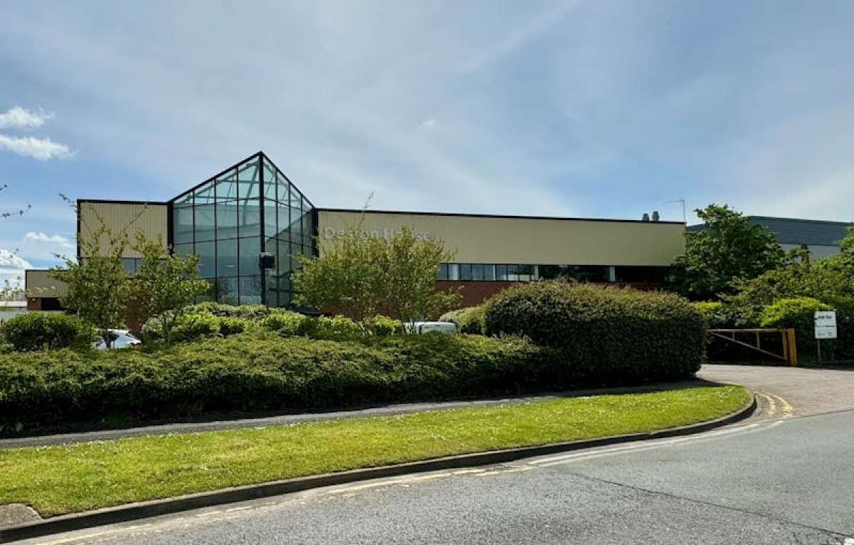 Office in Northampton - photo 2