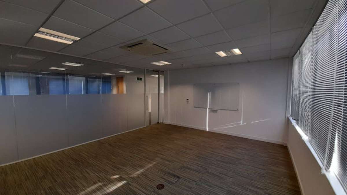 Office in Andover - photo 3