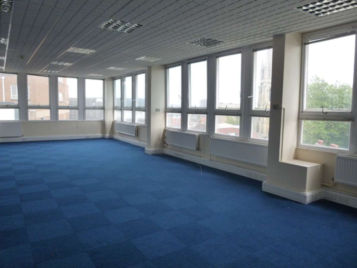 Office in Lincoln - photo 4