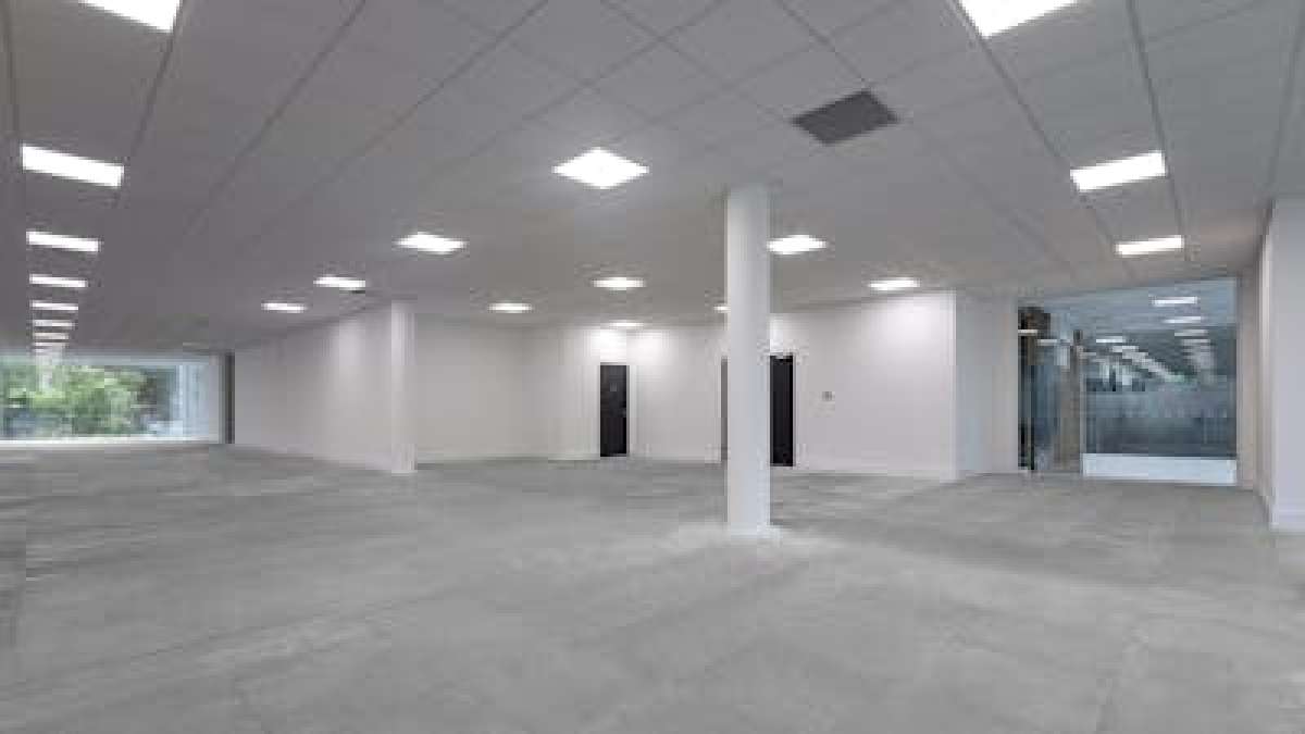 Office in Whiteley - photo 2