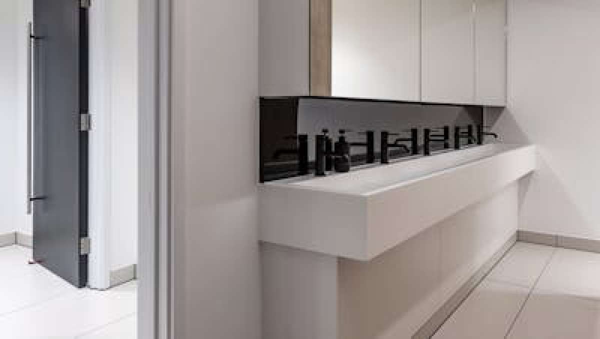 Office in Whiteley - photo 4