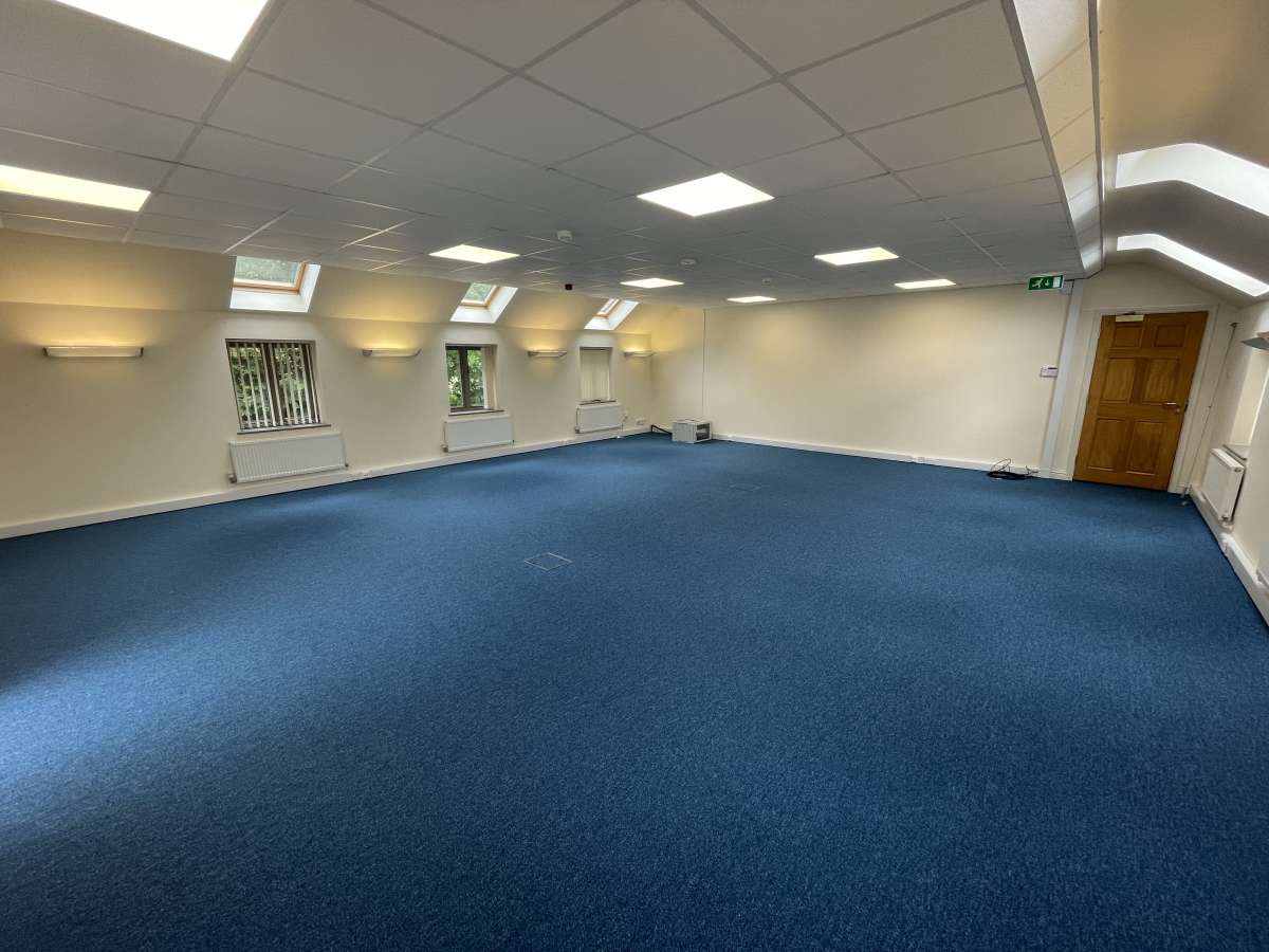 Office in Ely - photo 4