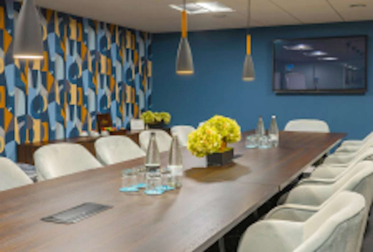 Office in Basingstoke - photo 3