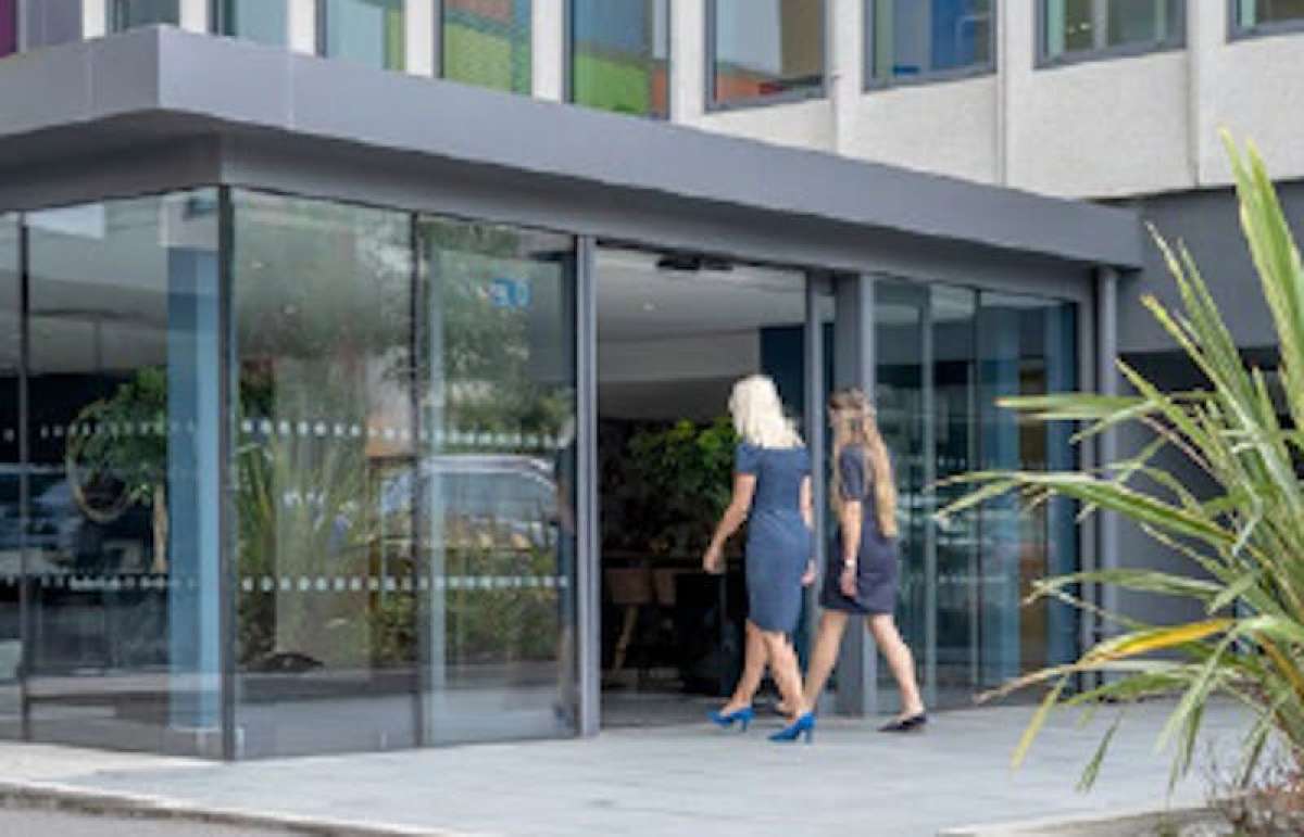 Office in Farnborough - photo 4