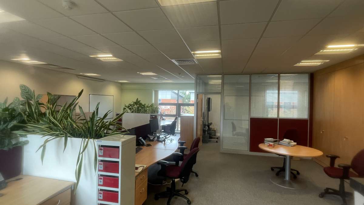 Office in Warwick - photo 4