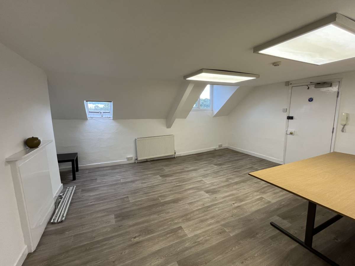 Office in Exeter - photo 2