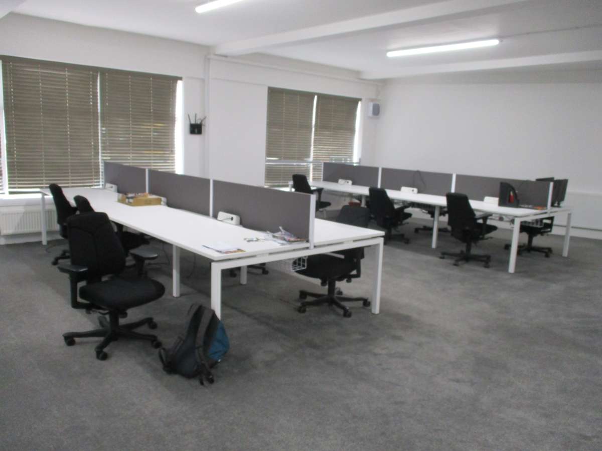 Office in Retford - photo 4