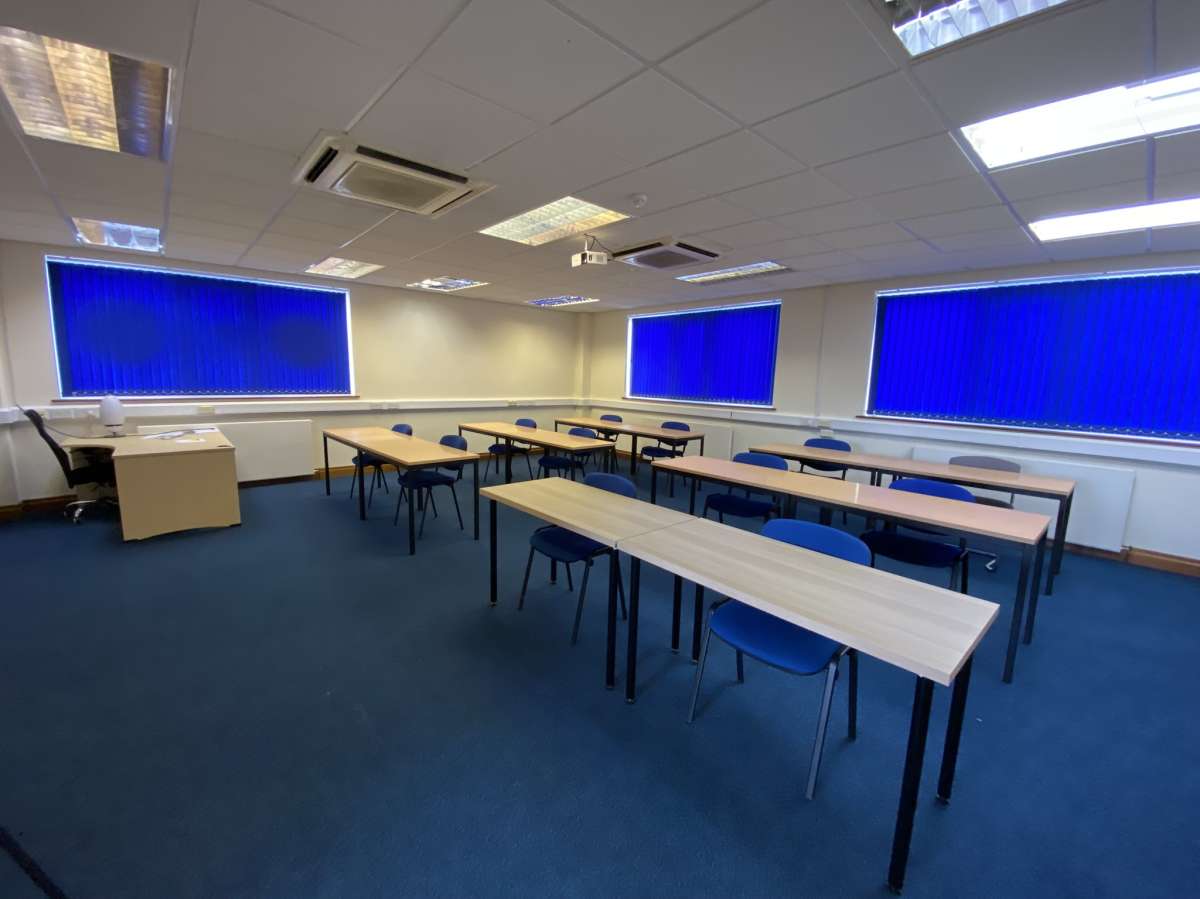 Office in Doncaster - photo 3