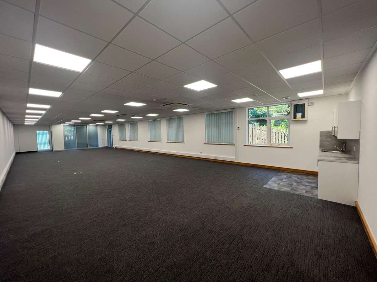 Office in Southampton - photo 2