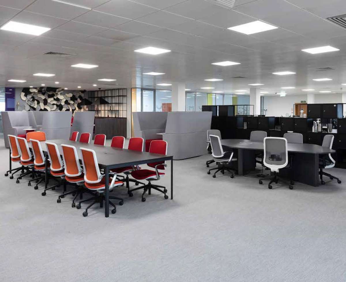 Office in Slough - photo 4