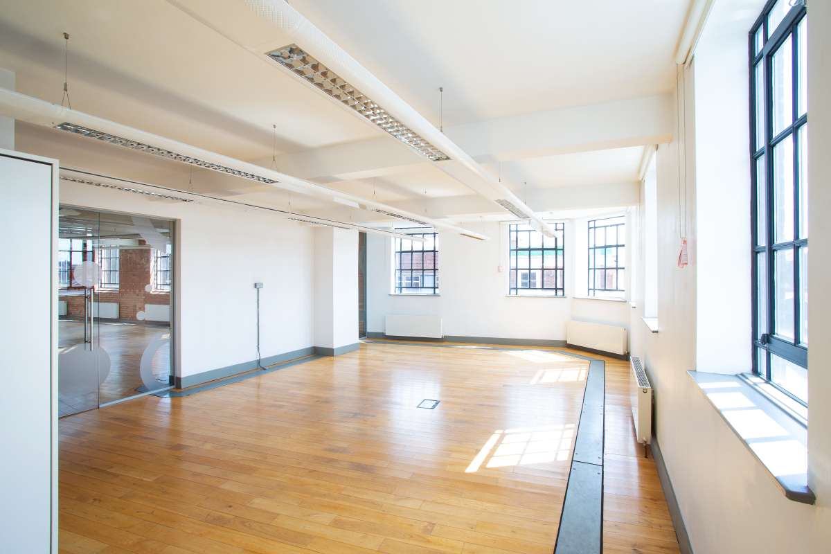 Office in Birmingham - photo 4