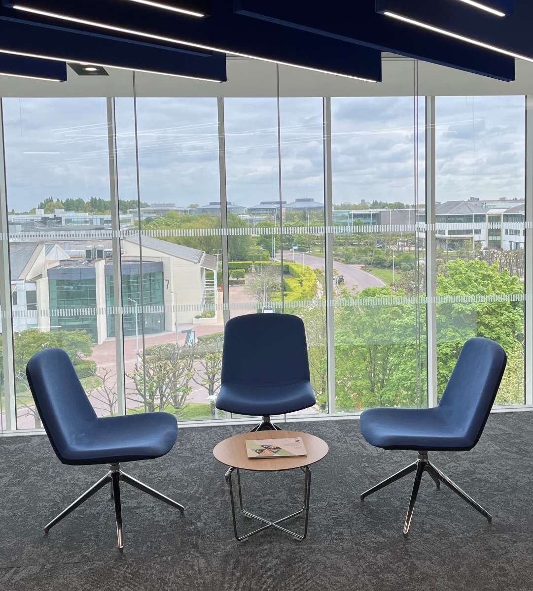 Office in Uxbridge - photo 4