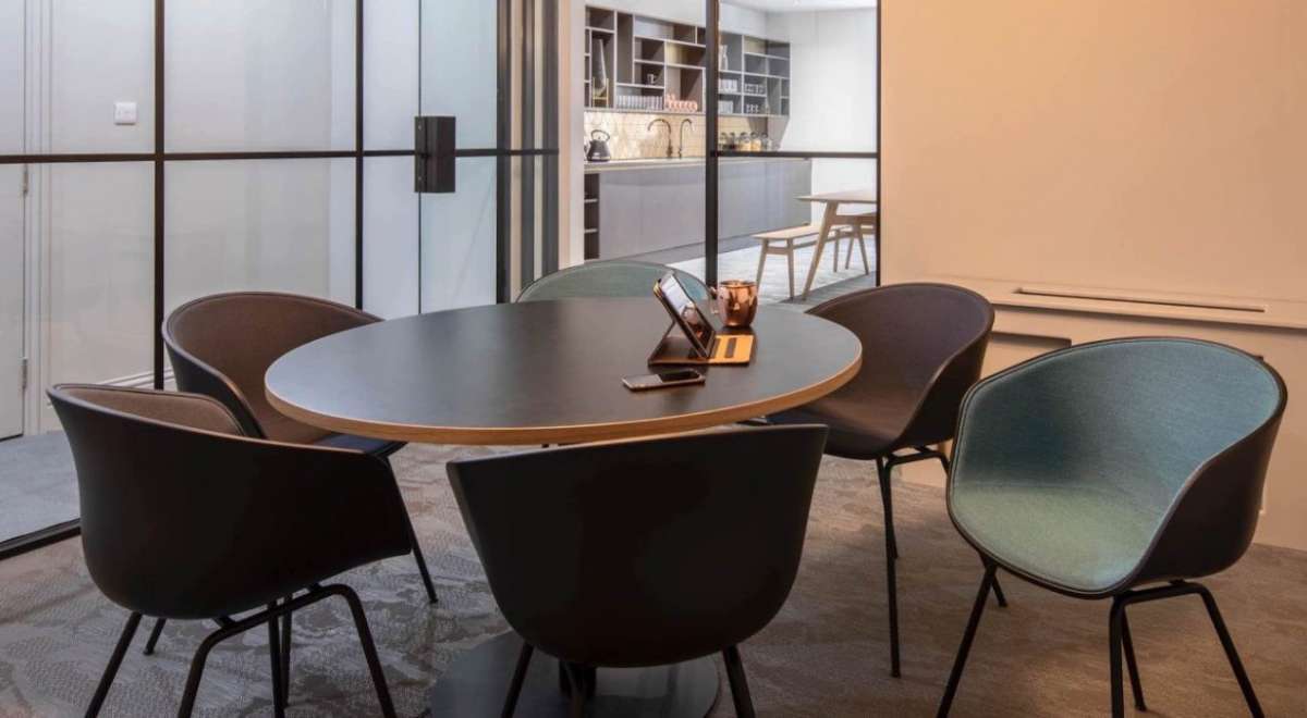 Office in London - photo 3