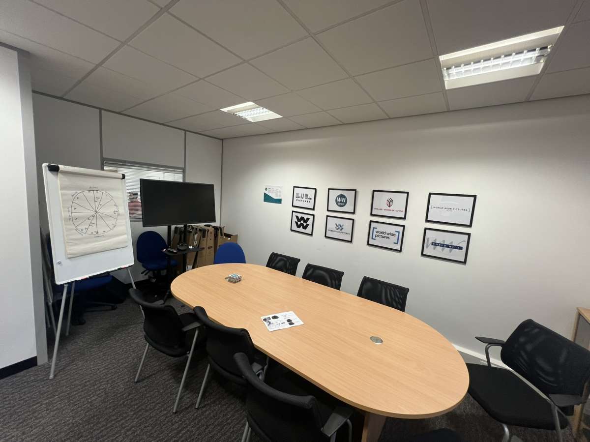 Office in Leeds - photo 4