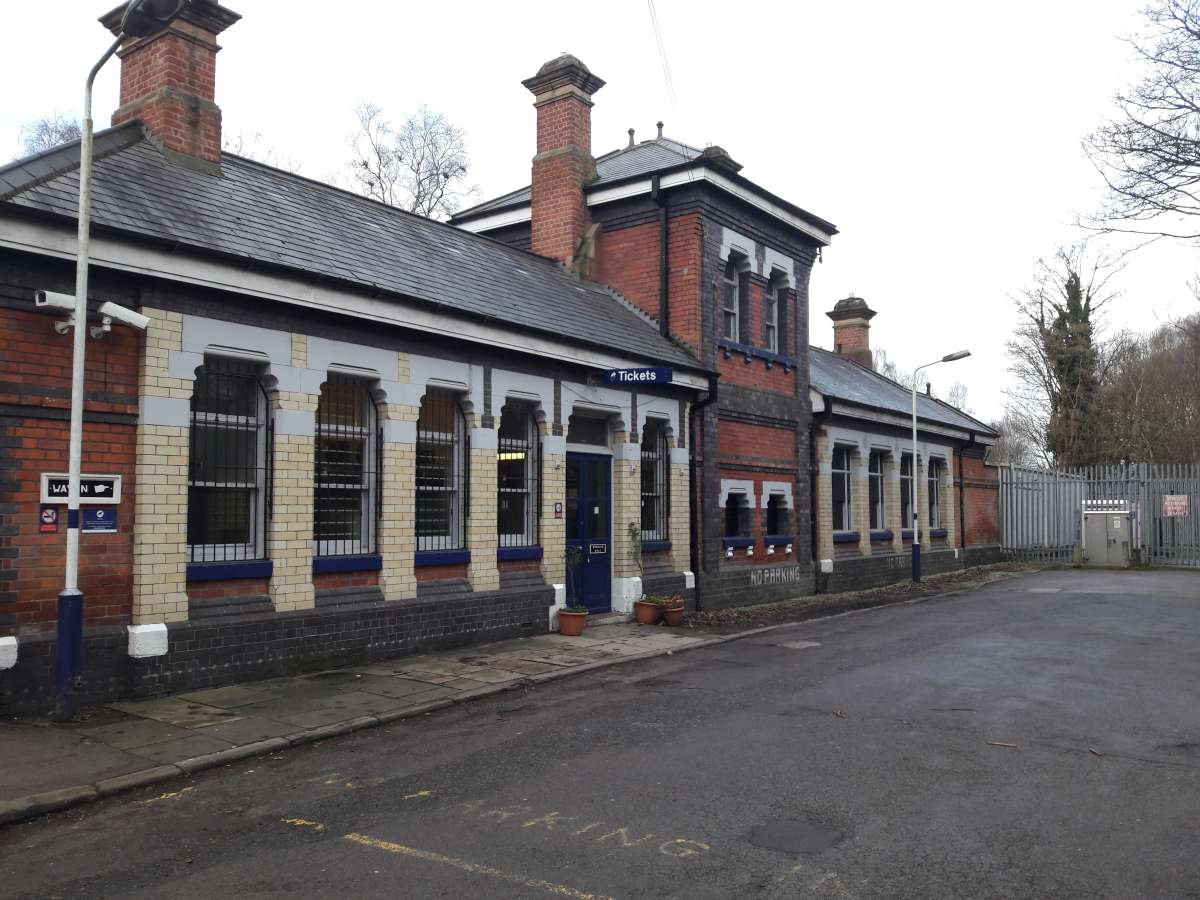 Office in Stockport - photo 2