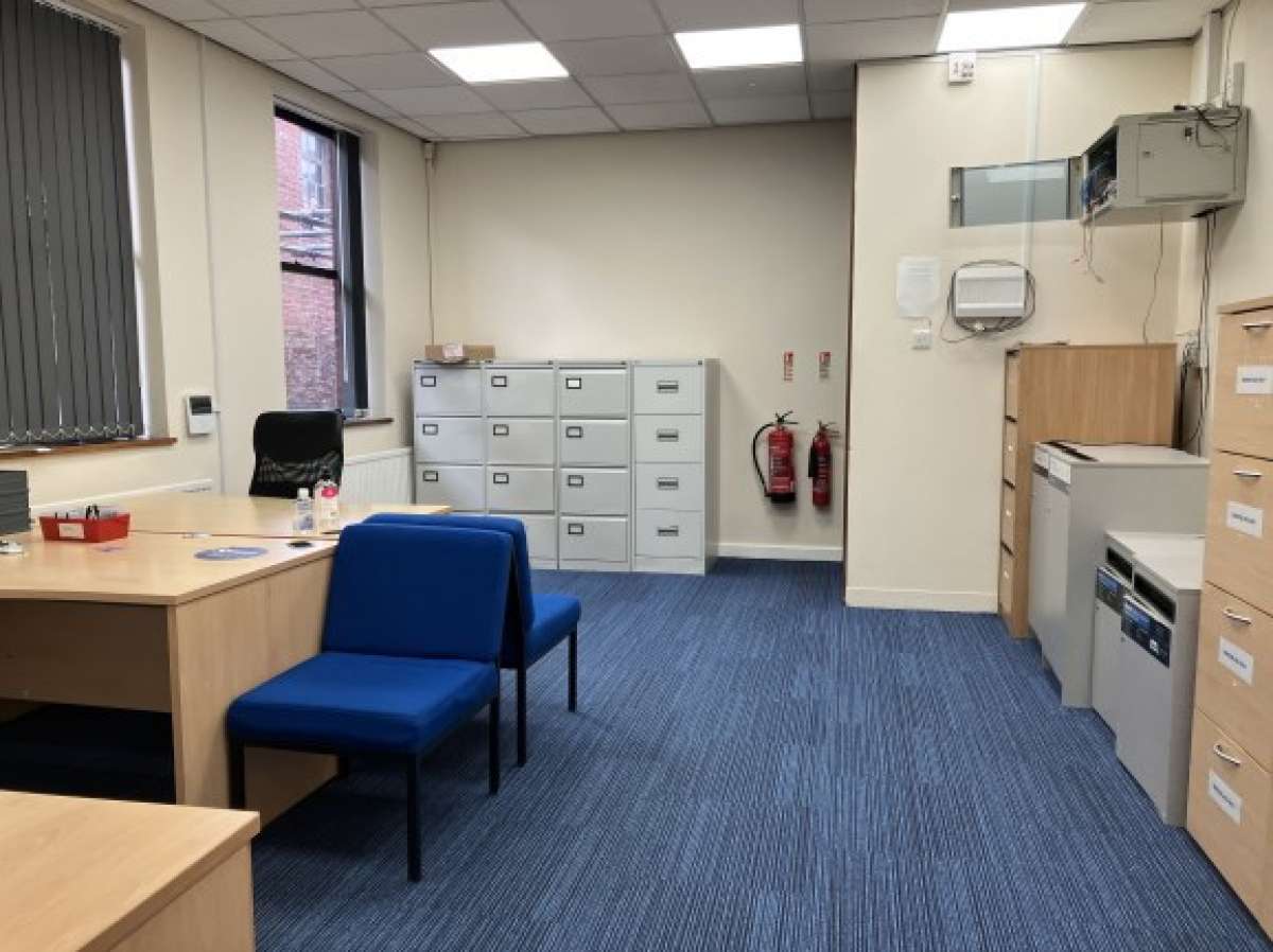 Office in Wakefield - photo 2
