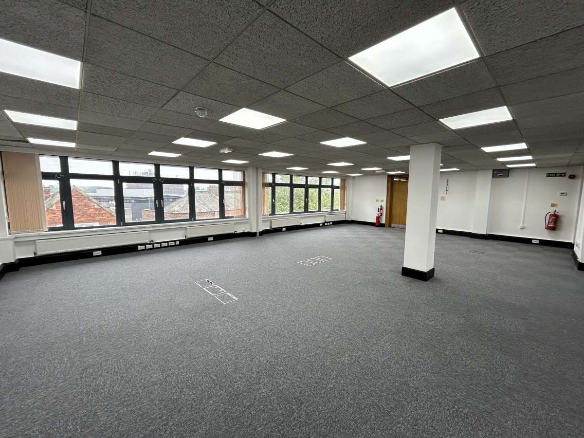 Office in Wakefield - photo 2