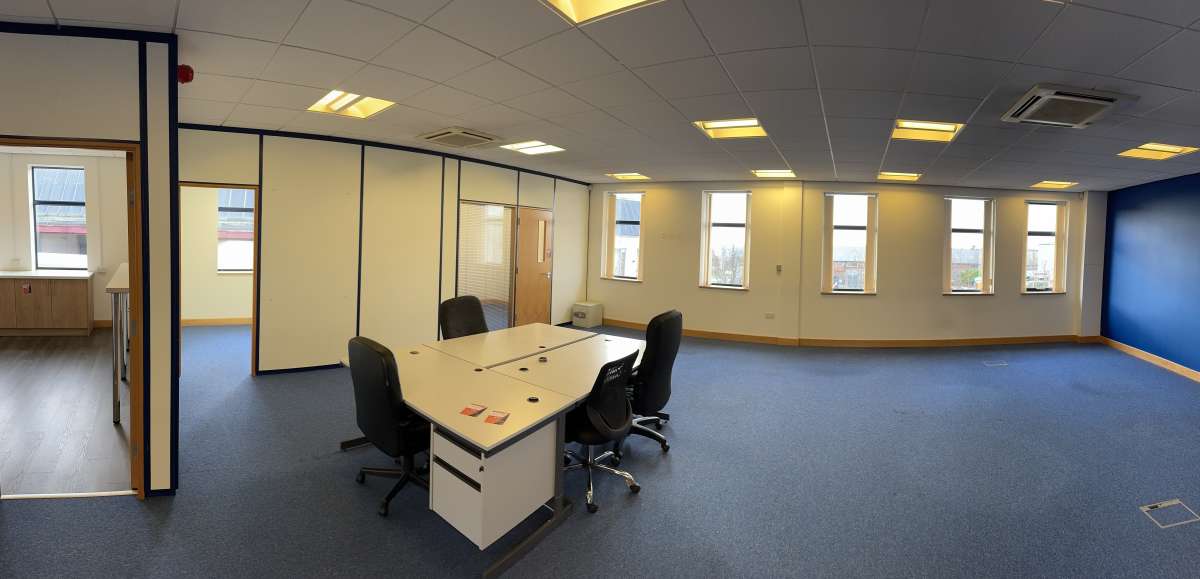 Office in Leeds - photo 3