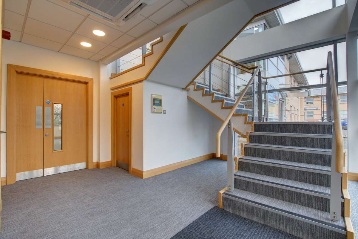 Office in Leeds - photo 3