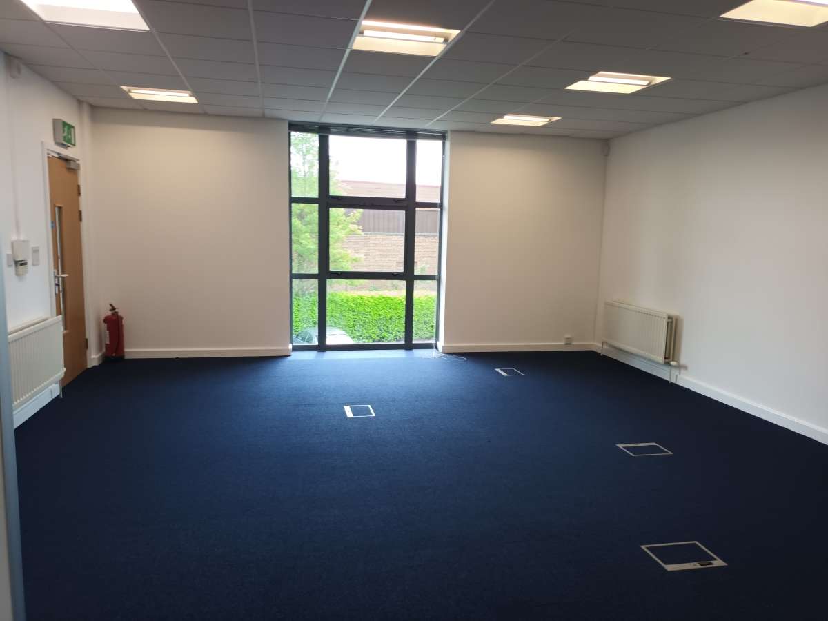 Office in Milton Keynes - photo 3