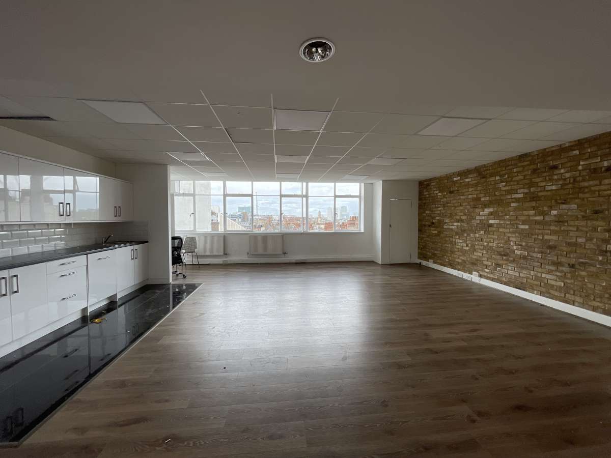 Office in London - photo 2