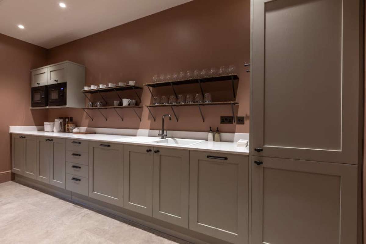 Office in Greywell - photo 4