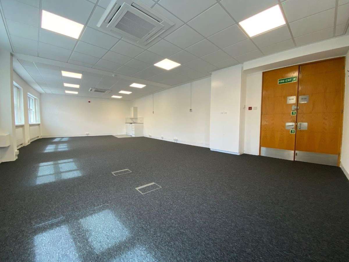 Office in Colchester - photo 4