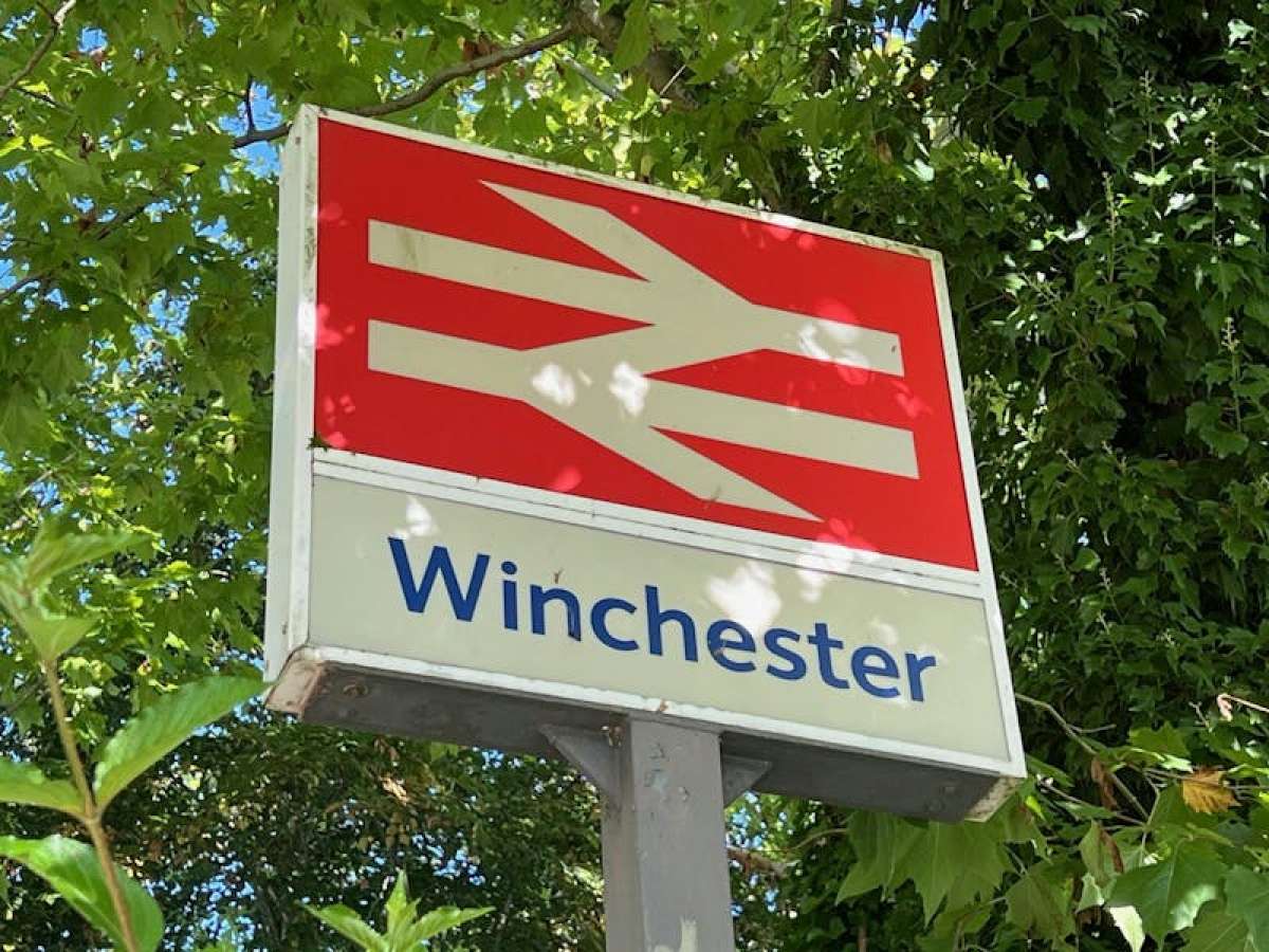 Office in Winchester - photo 3