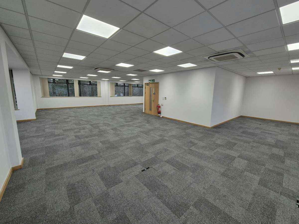 Office in Sittingbourne - photo 2