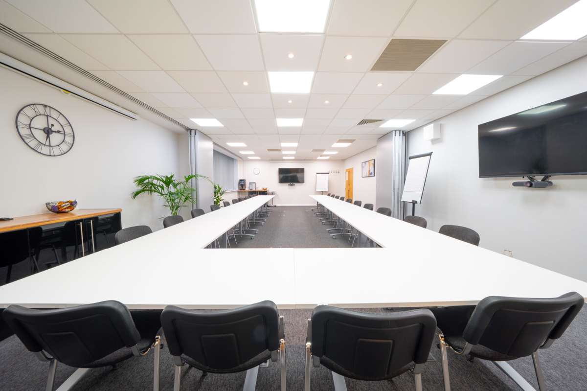 Office in Solihull - photo 4