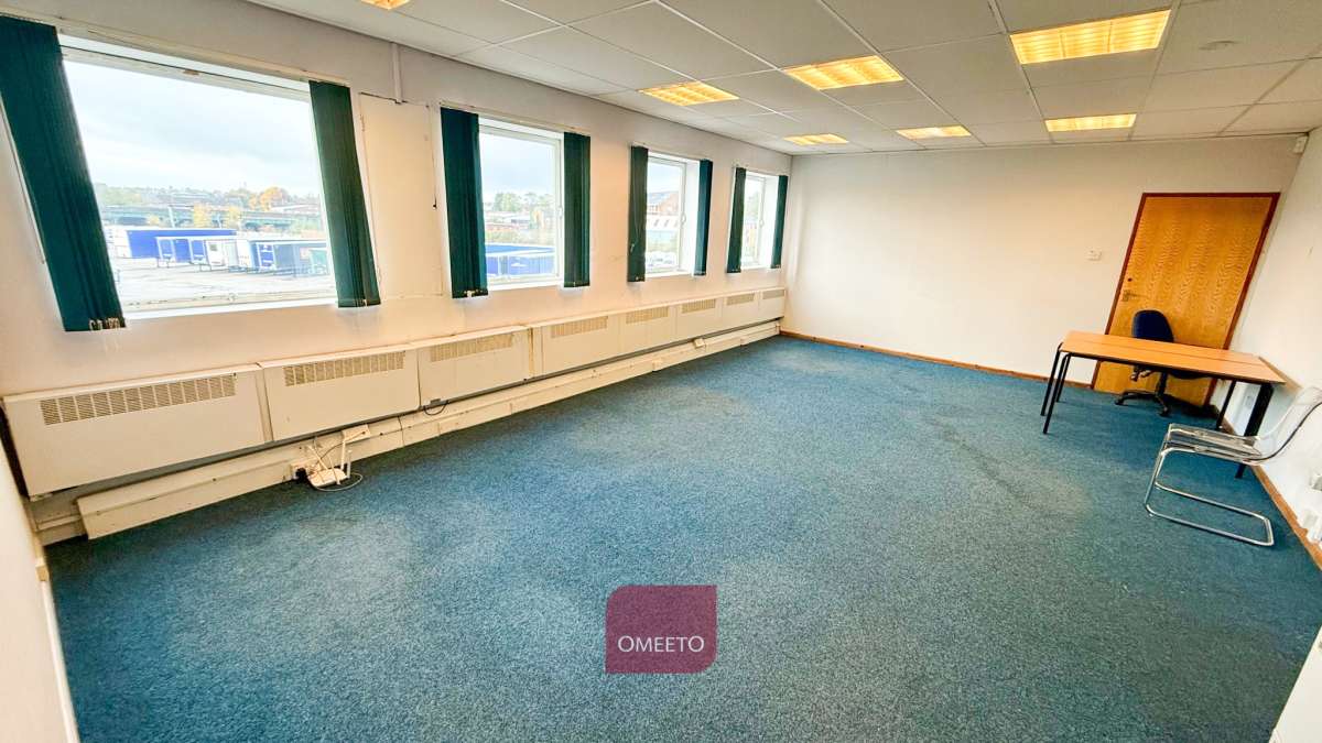 Office in Derby - photo 2