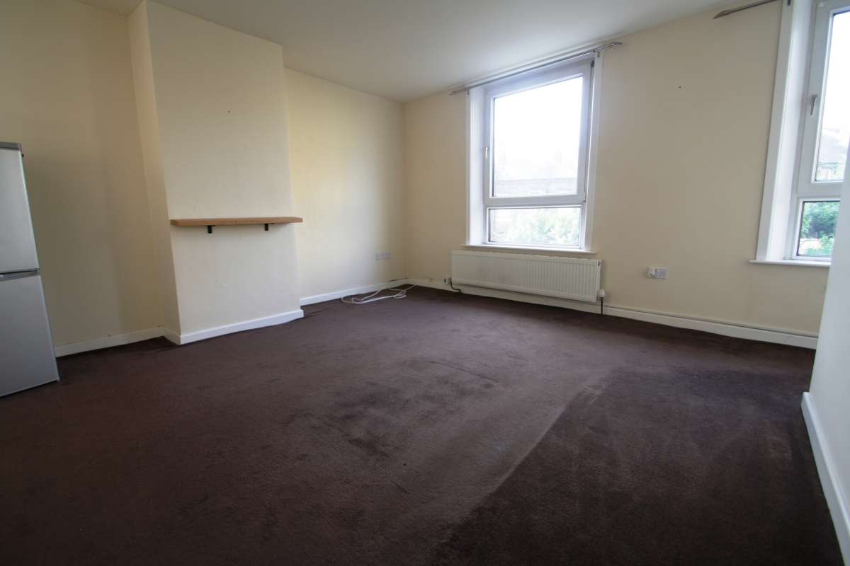 Office in Elland - photo 3