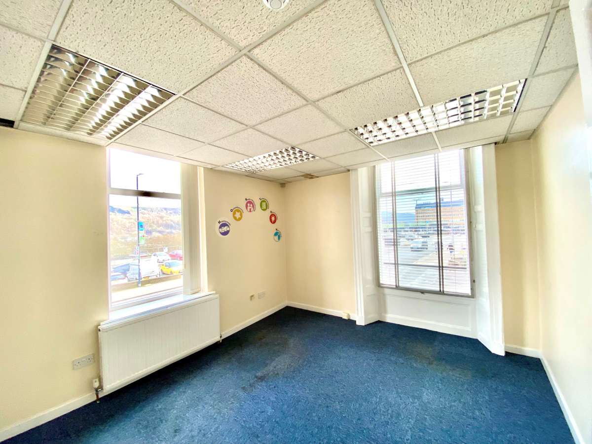 Office in Halifax - photo 4