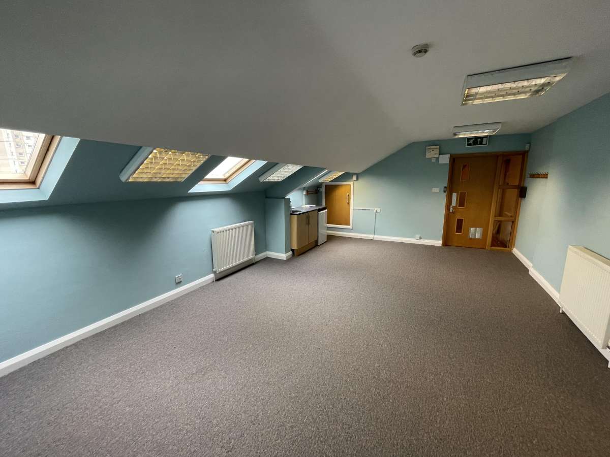 Office in Halifax - photo 4