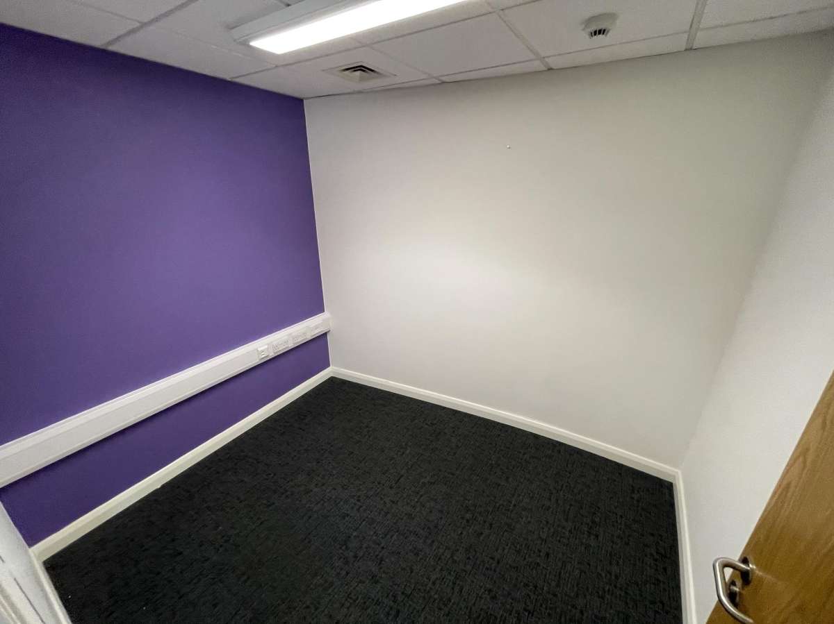 Office in Halifax - photo 3