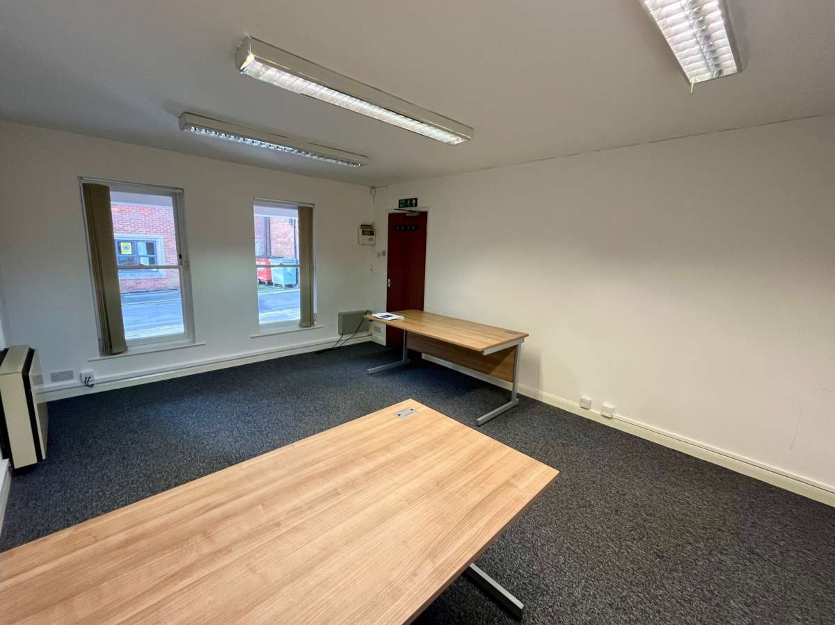 Office in Winchester - photo 4