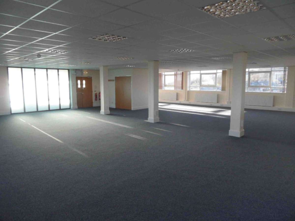Office in Bradford - photo 2