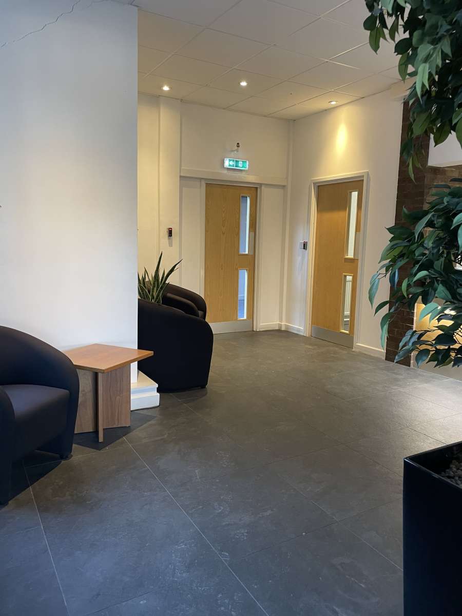 Office in Newmarket - photo 3