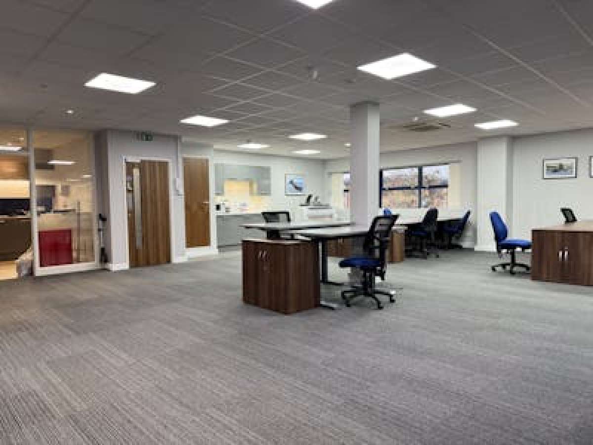 Office in Southampton - photo 2