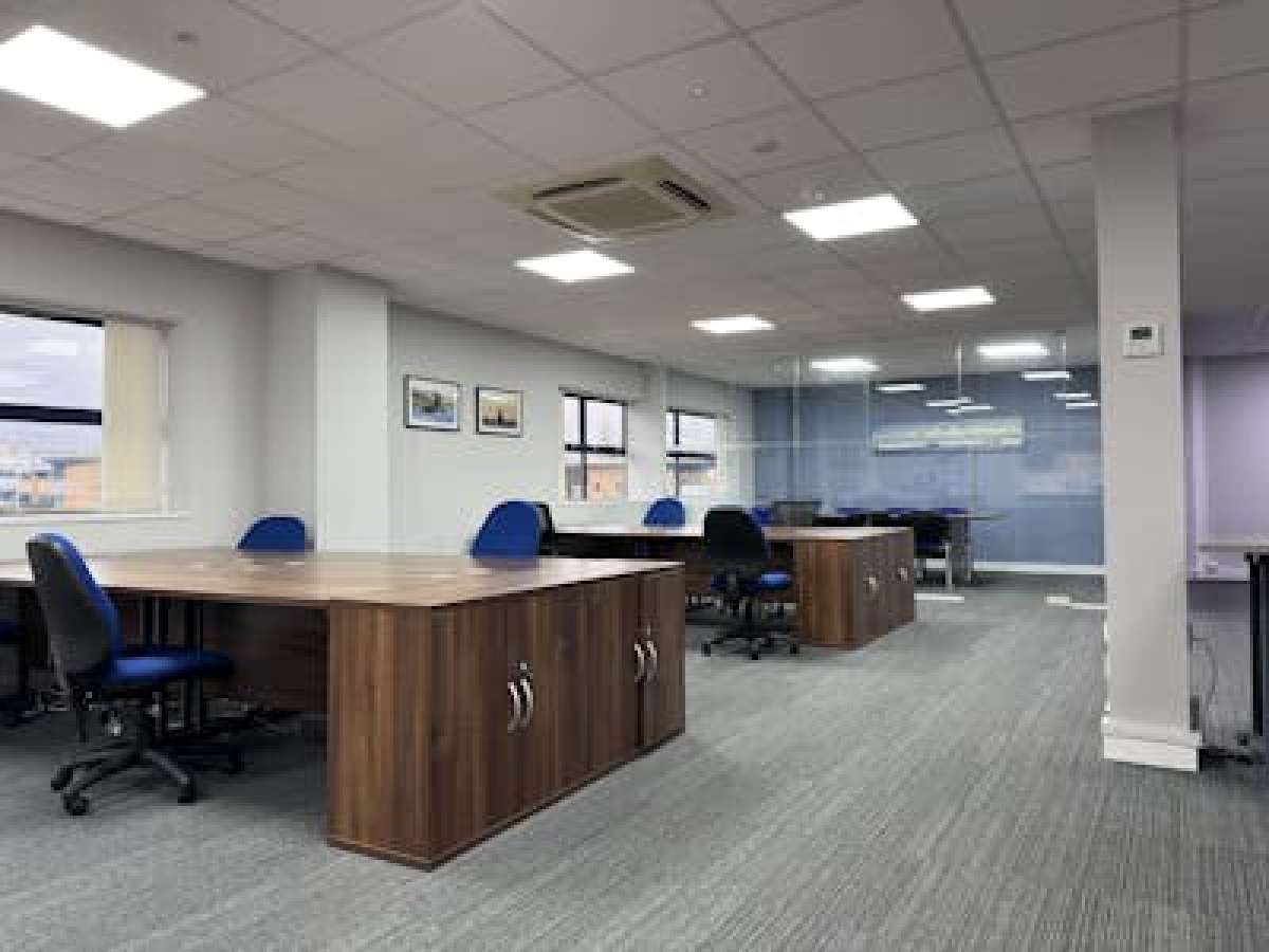 Office in Southampton - photo 4