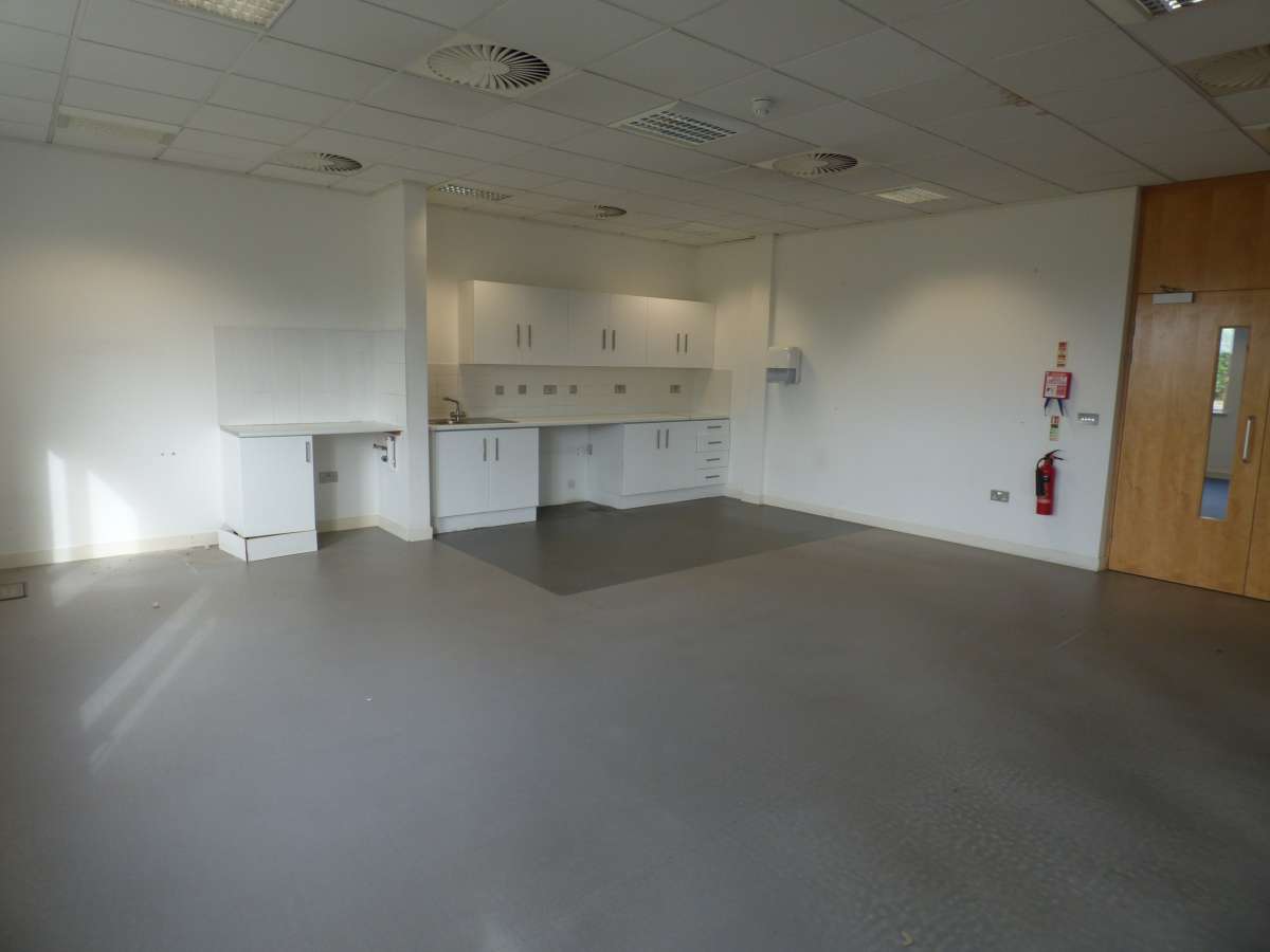 Office in Huntingdon - photo 4