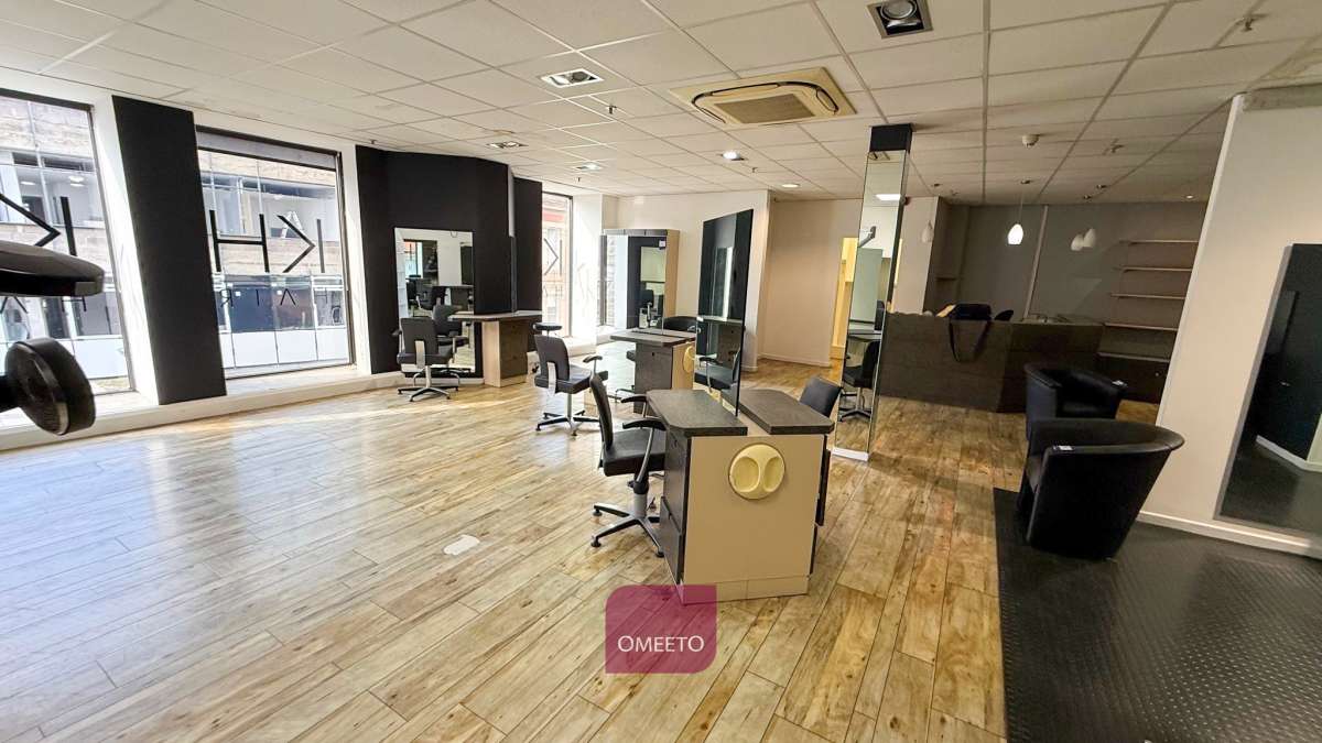 Retail/Shop in Derby - photo 3