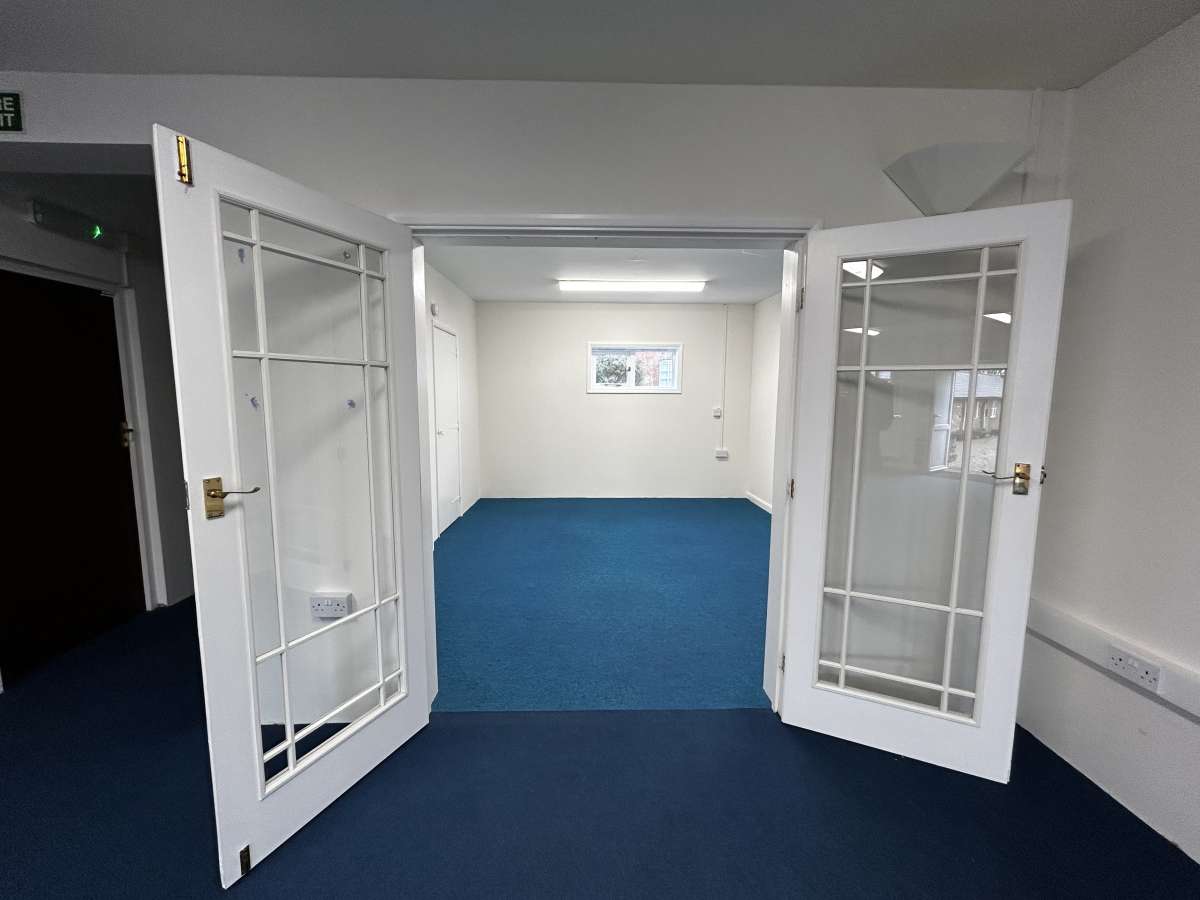 Office in Faversham - photo 4