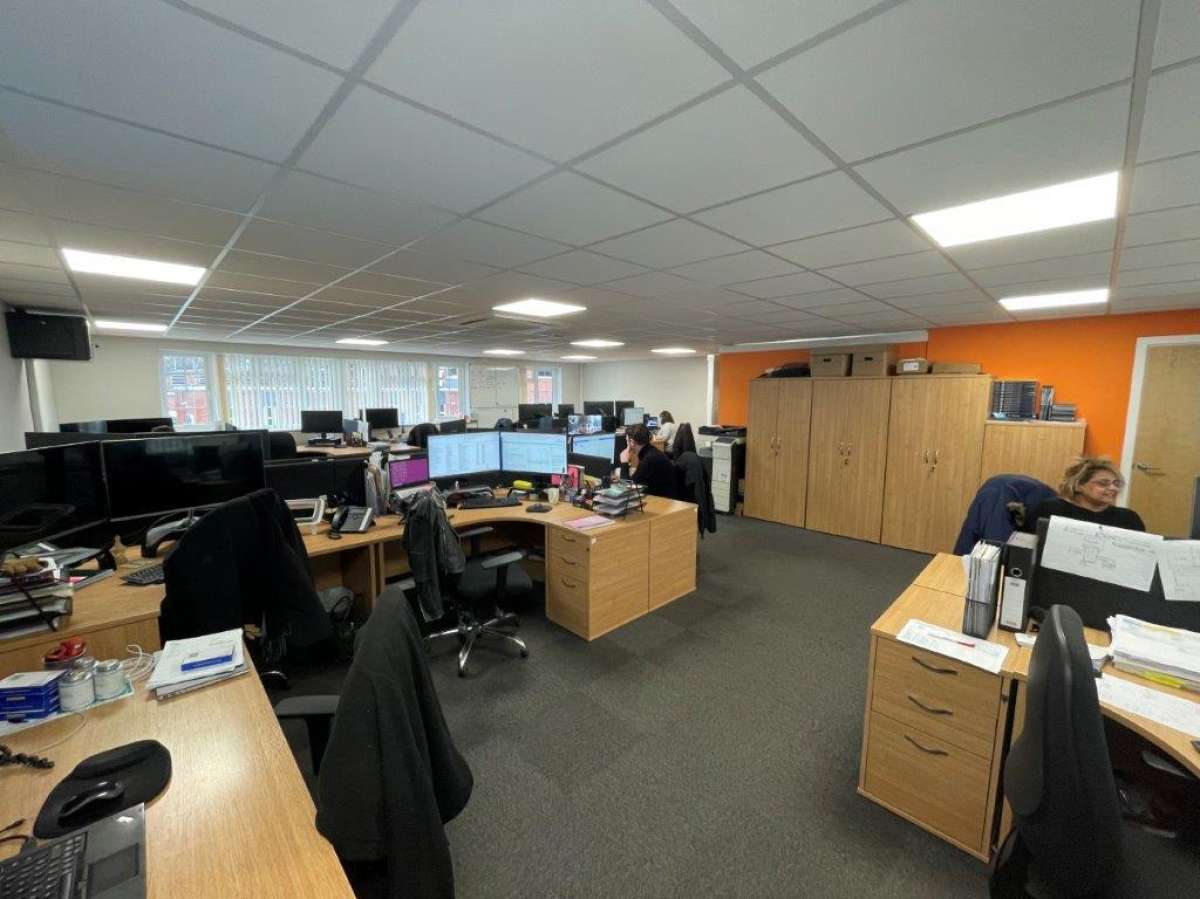 Office in Leicester - photo 4