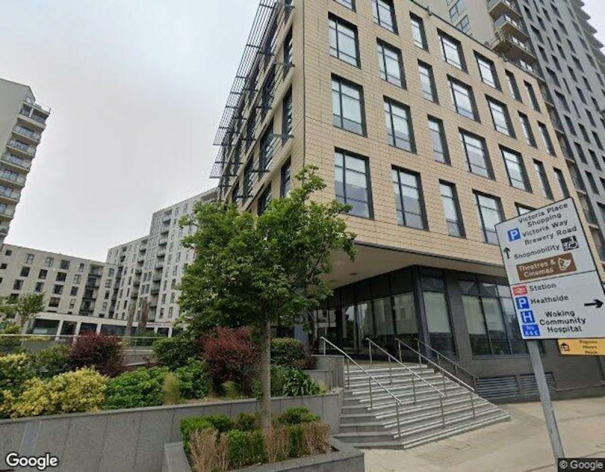 Office in Woking - photo 2