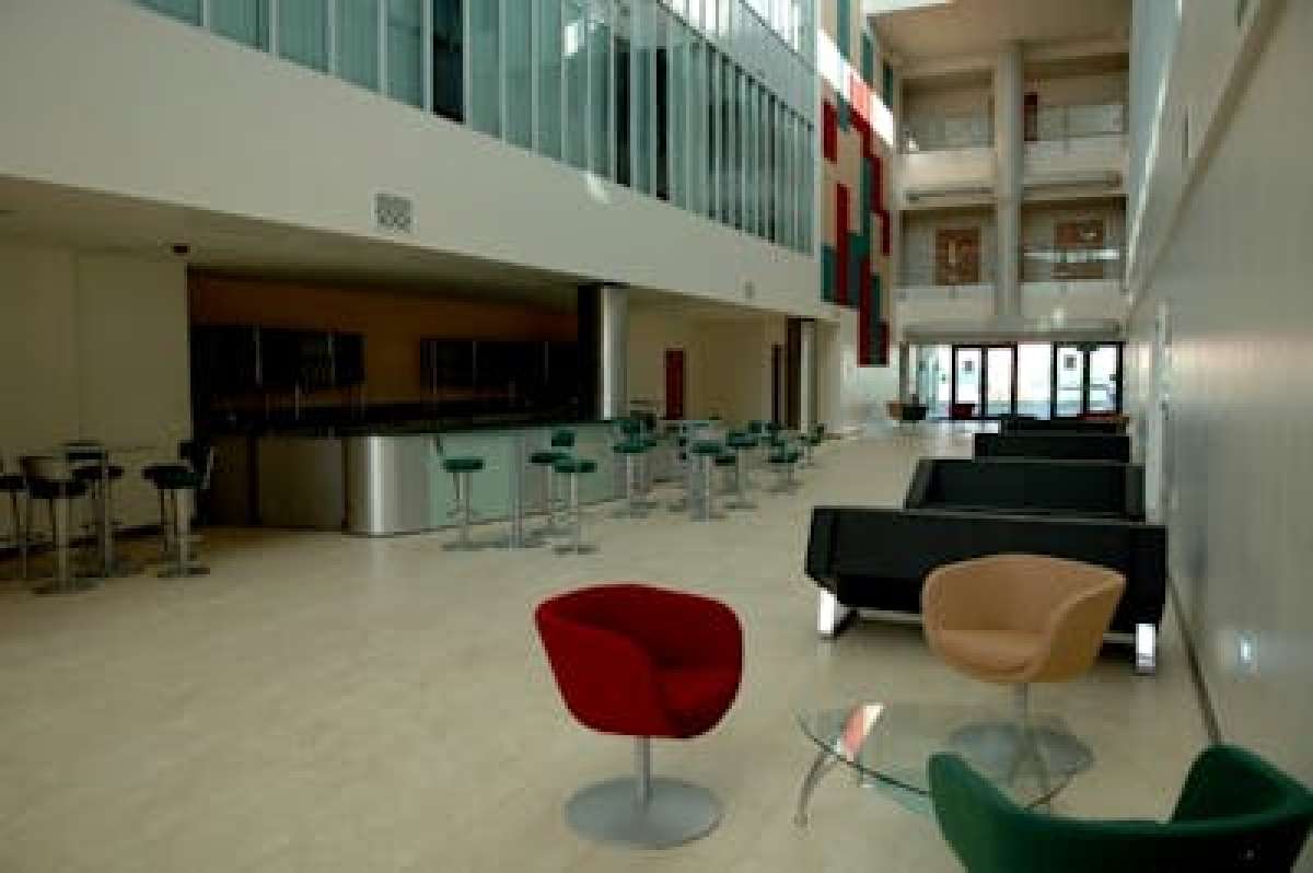 Office in Erith - photo 2