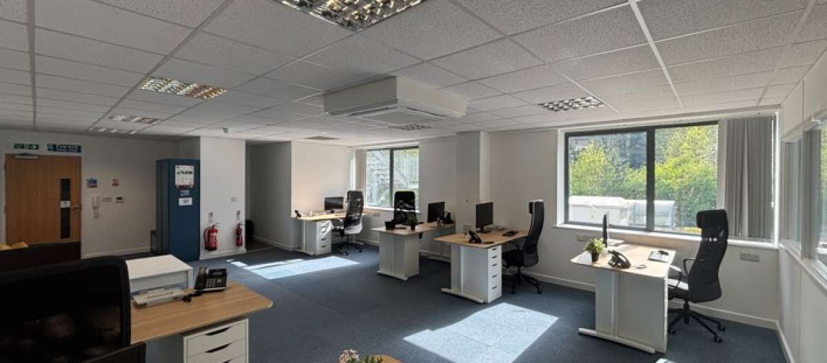 Office in Belper - photo 4
