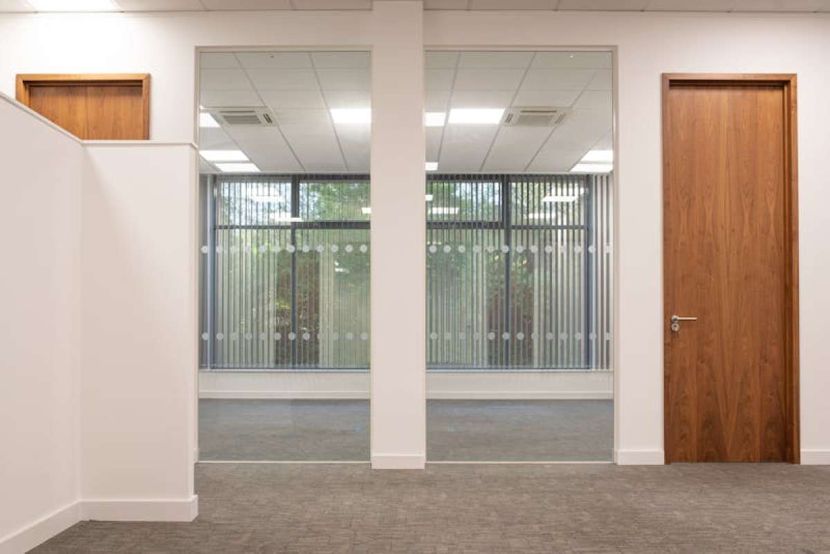 Office in Fleet - photo 3