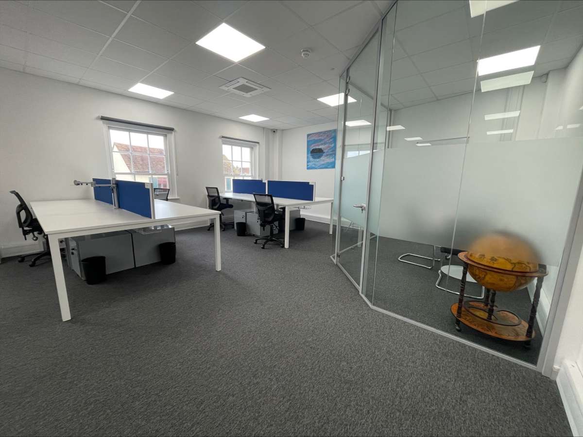 Office in Brighton - photo 2