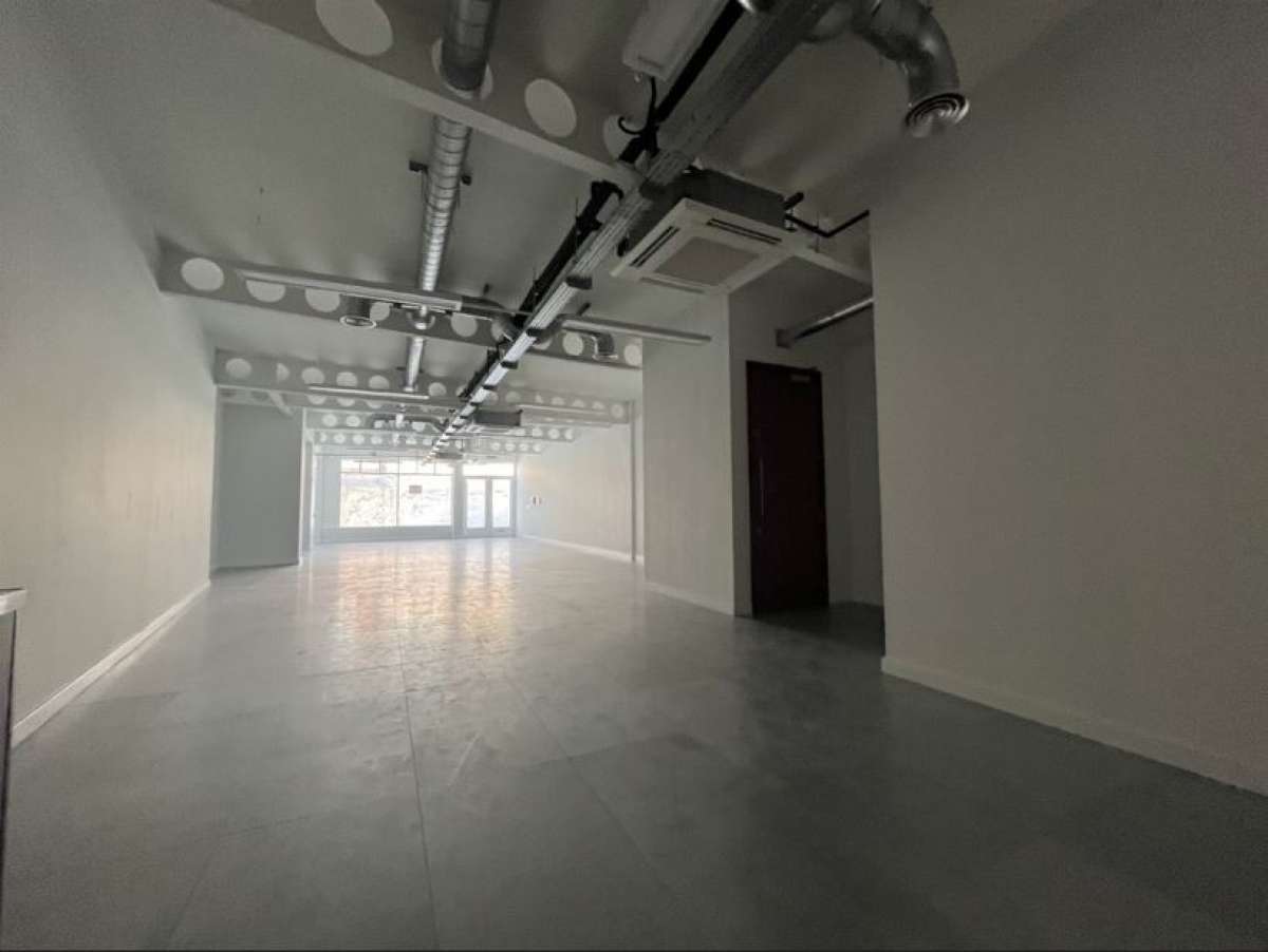 Office in Crawley - photo 3